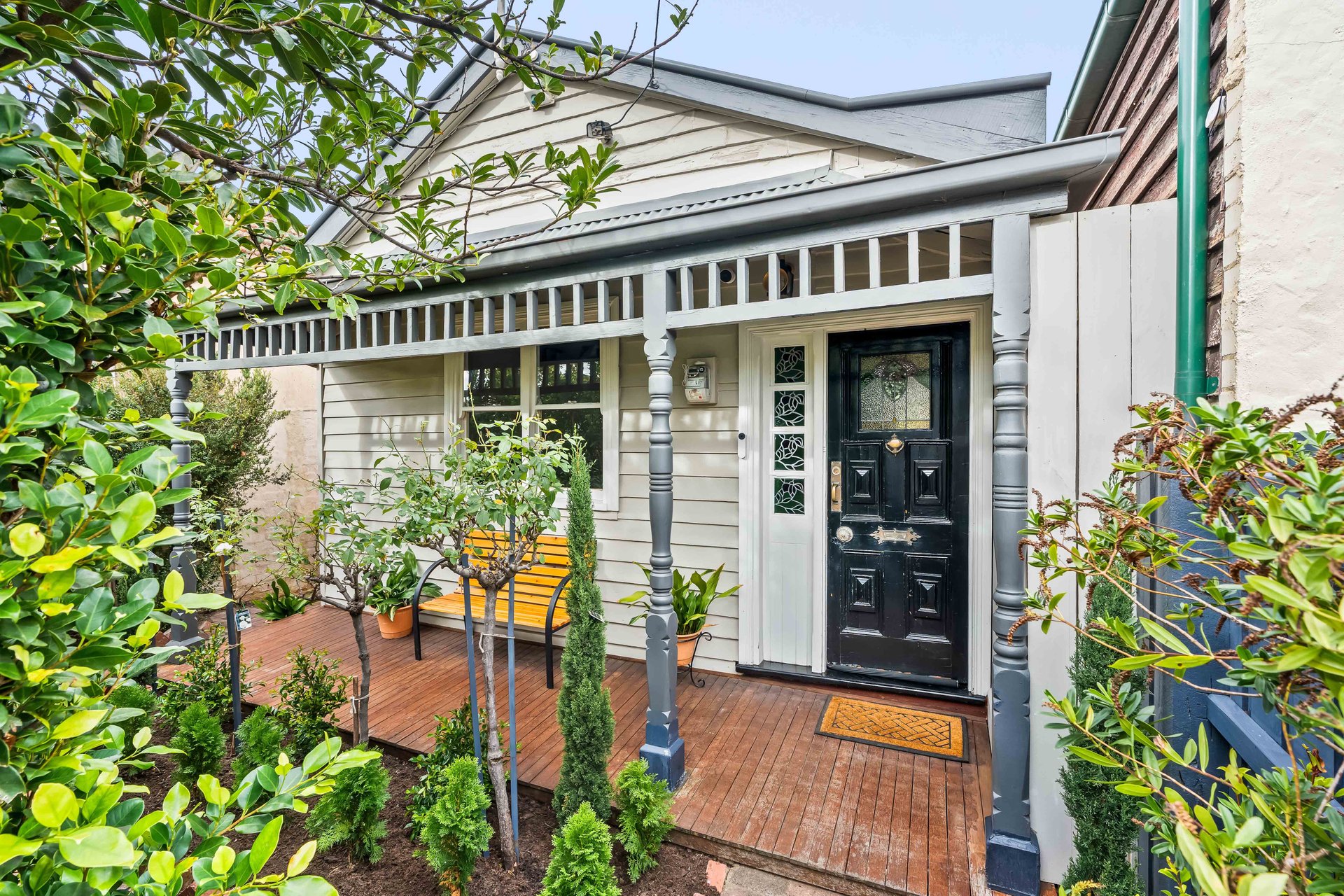 4 Young Street, St&nbsp;Kilda&nbsp;East image 1