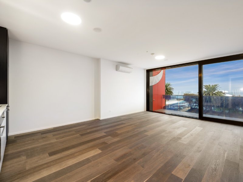 40 Beach Street, Port Melbourne image 3