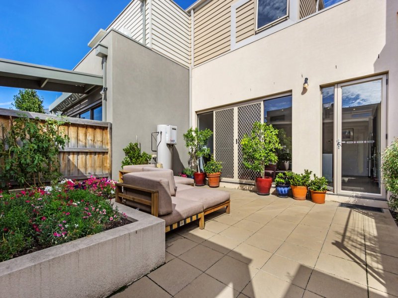 40 Brown Ave, Ascot Vale image 6