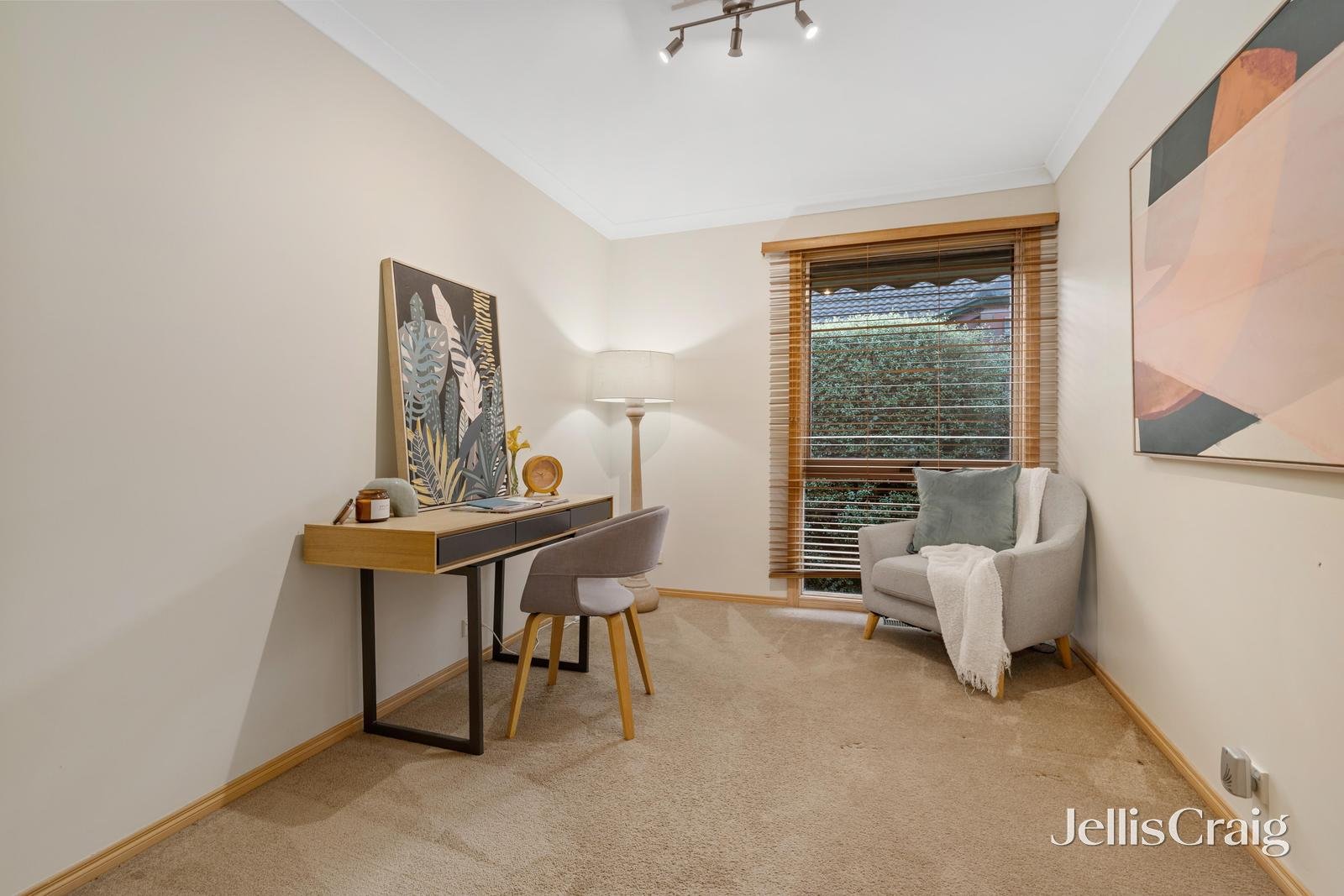 40 Canora Street, Blackburn South image 5