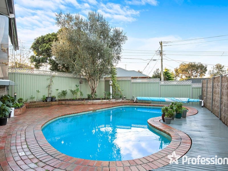 40 Carronvale Road, Mooroolbark image 11