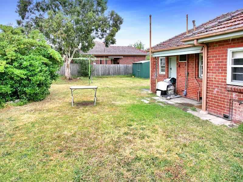 40 Castlebar Road & 38 Carrum Street, Malvern East image 6