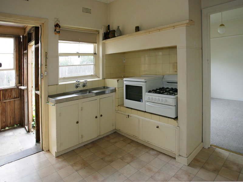 40 Castlebar Road & 38 Carrum Street, Malvern East image 9