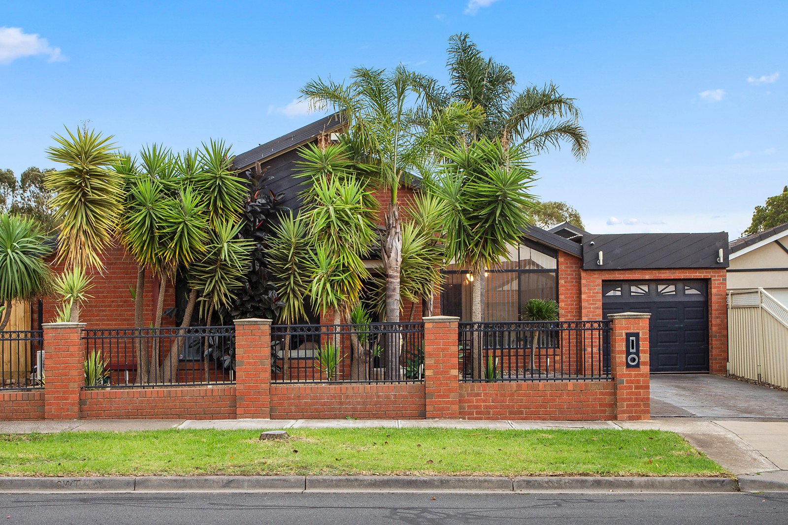 40 Catherine Drive, Hillside VIC 3037