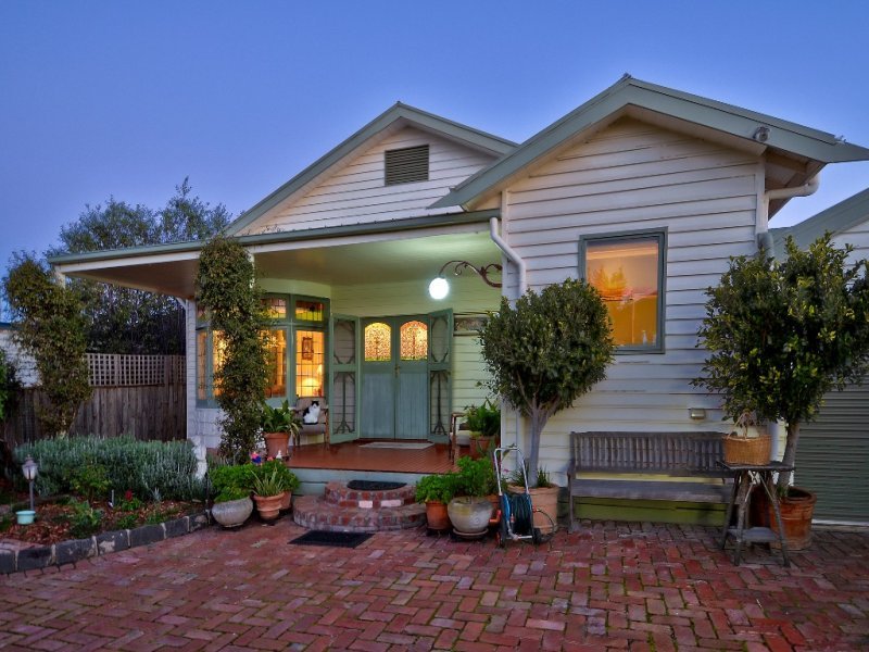 40 Clarence Street, Geelong West image 14