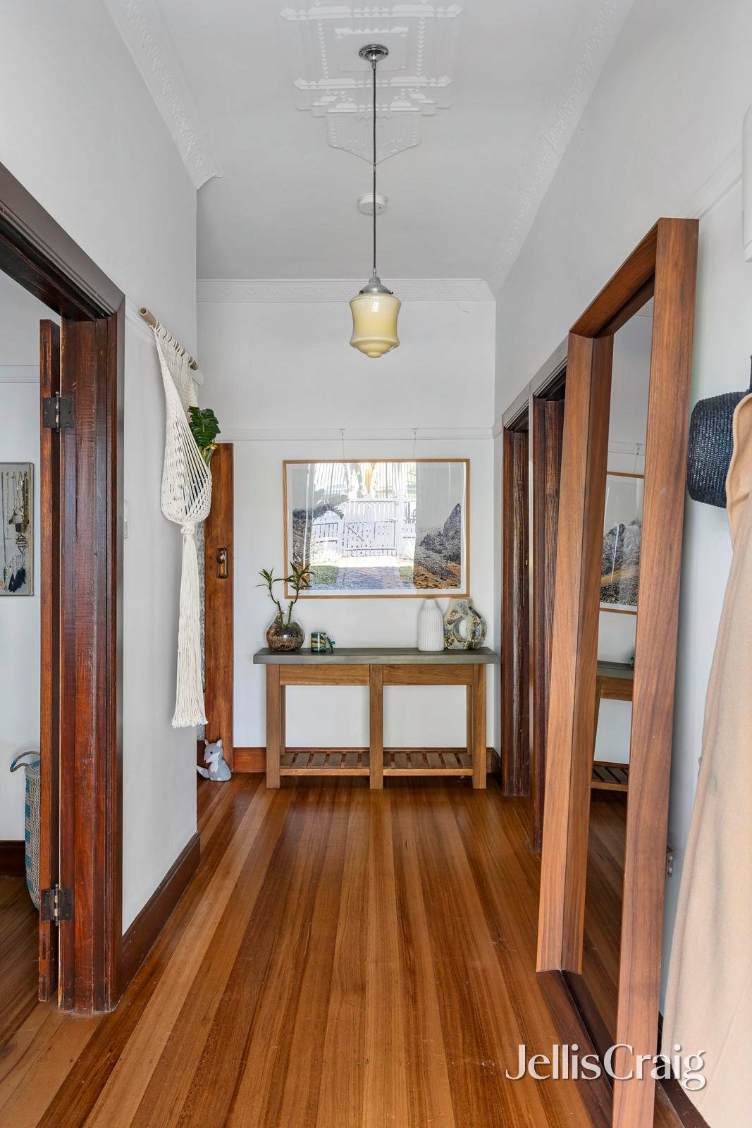 40 Clifton Street, Northcote image 2