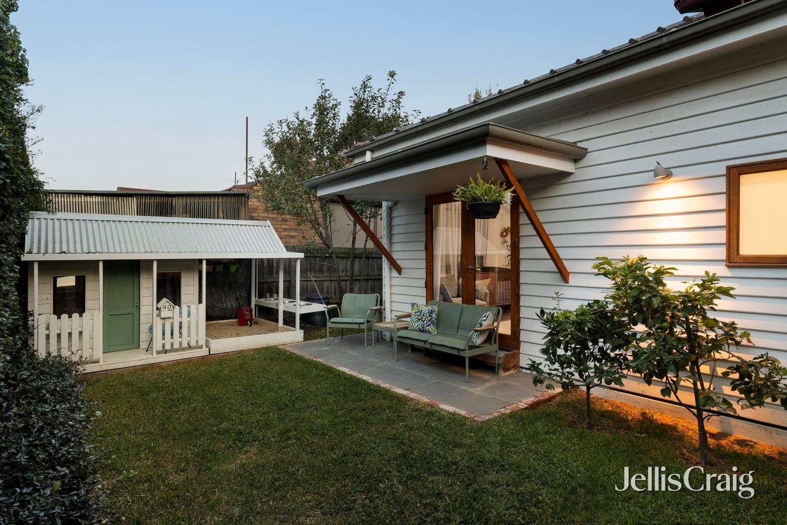 40 Clifton Street, Northcote image 9
