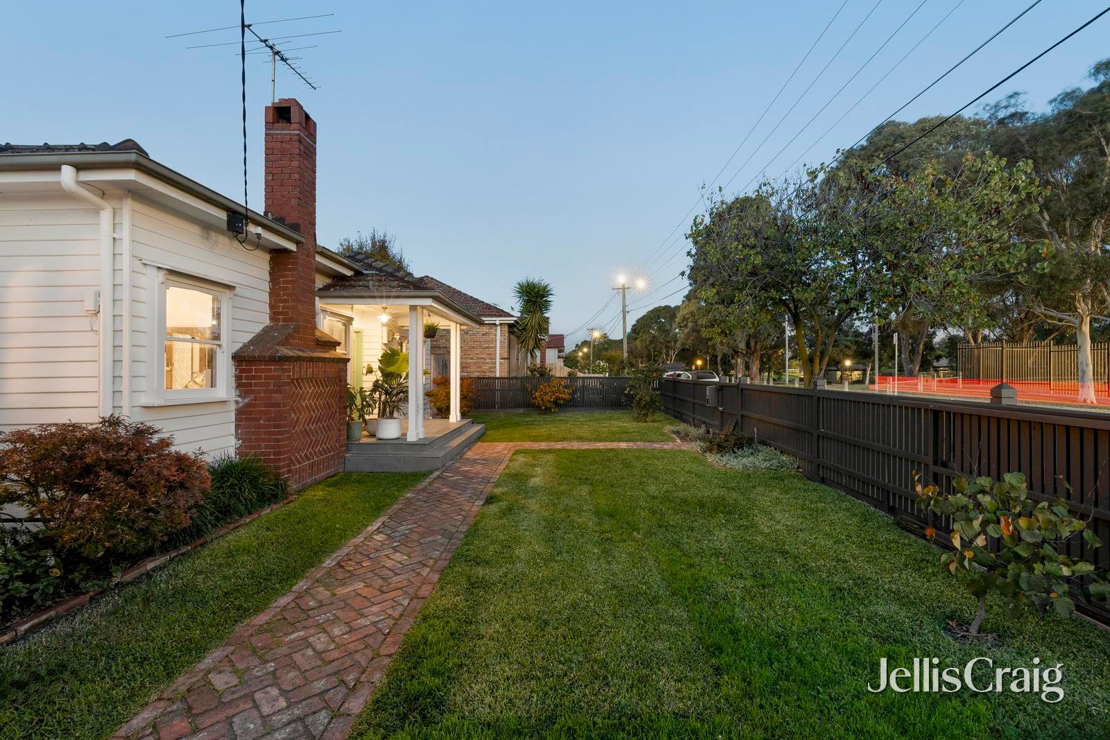 40 Clifton Street, Northcote image 19