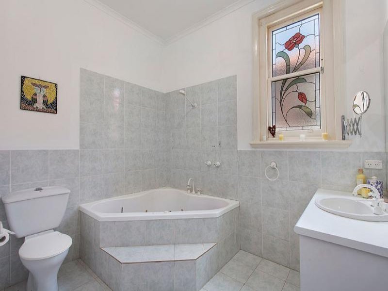 40 Denmark Street, Kew image 5