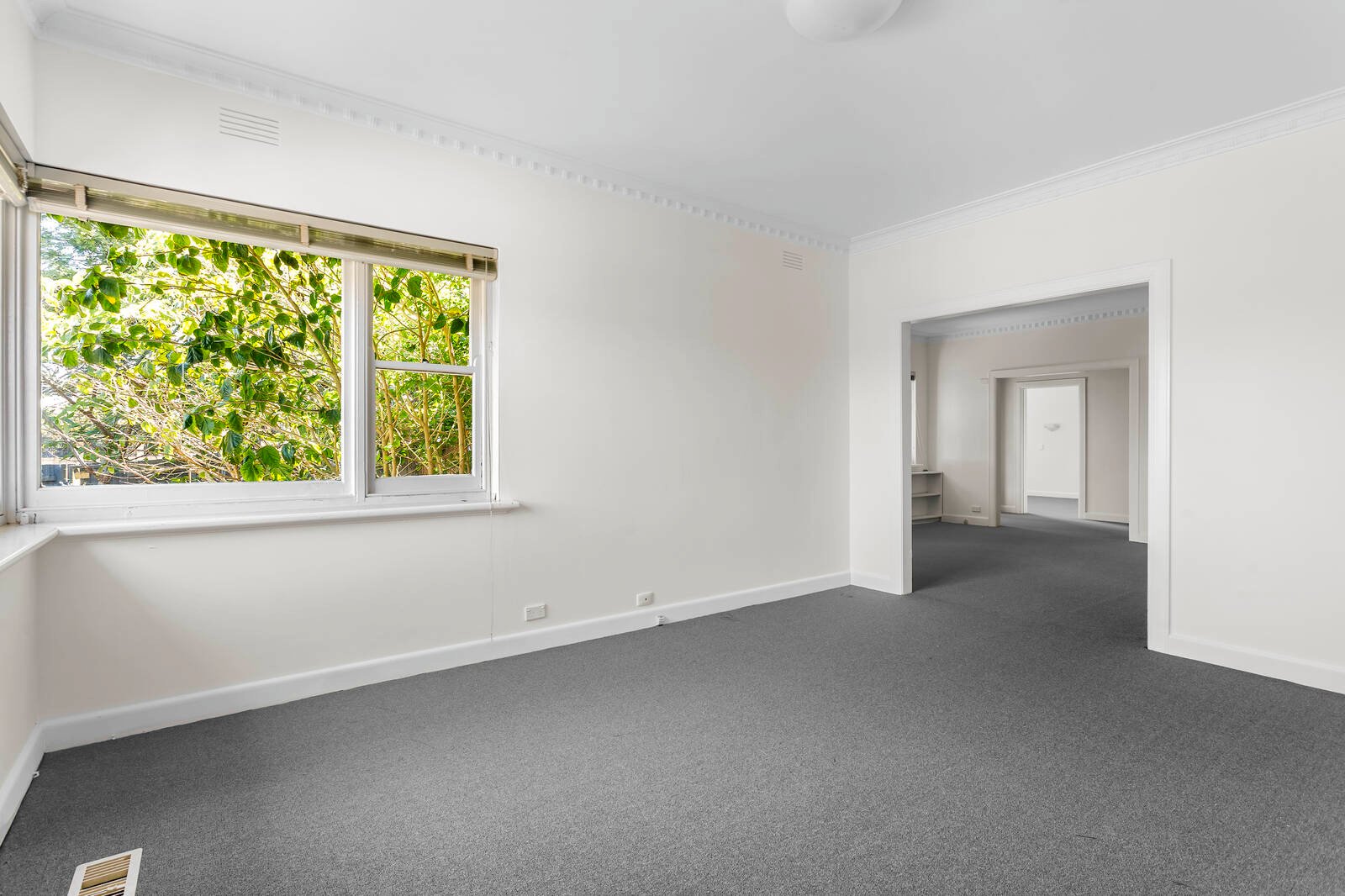 Property Gallery Thumbnail 5