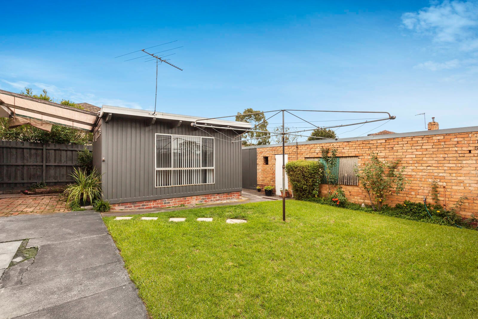 Property Gallery Thumbnail 7