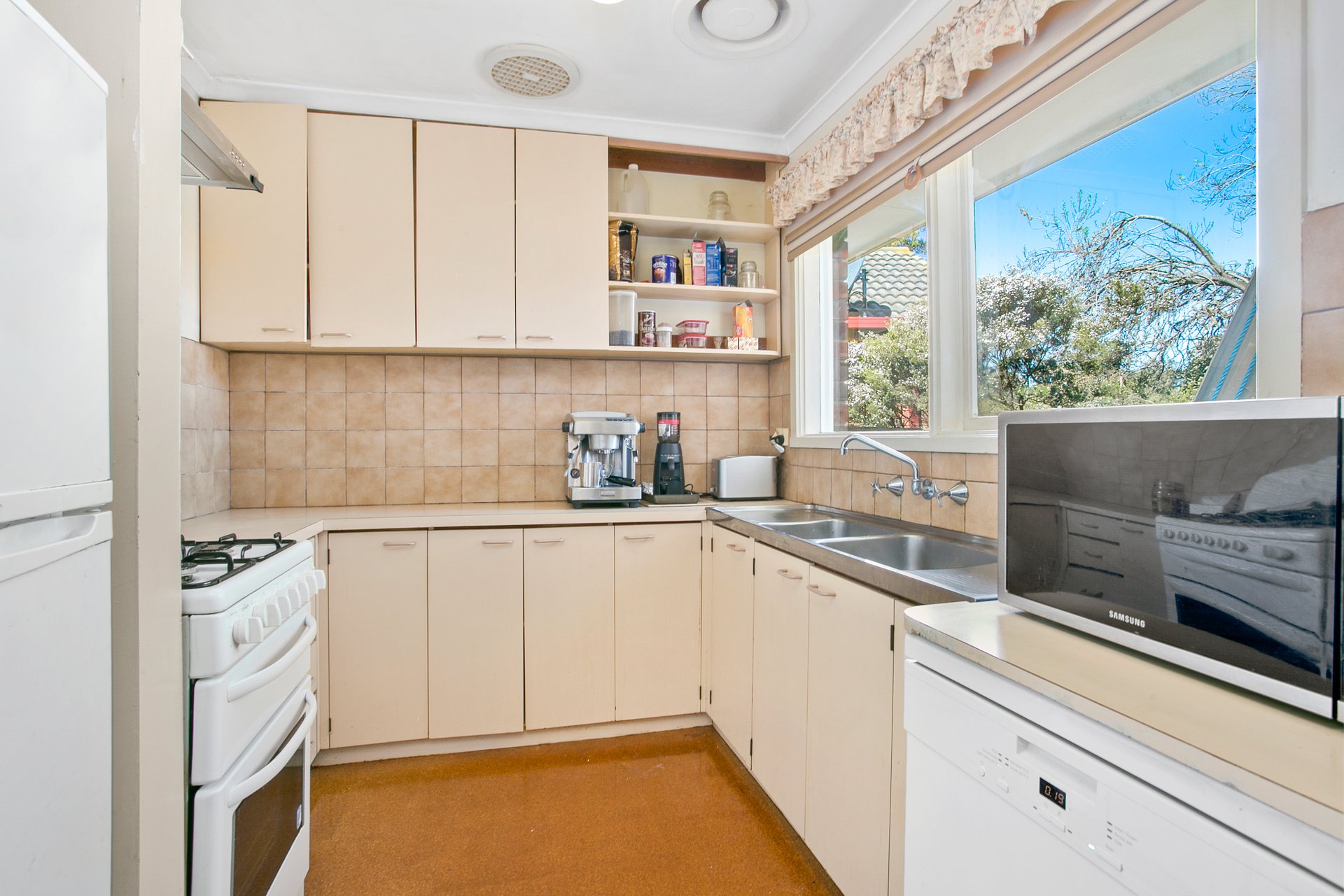 Property Gallery Thumbnail 5