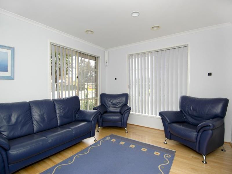 40 Filipi Drive, St Albans Park image 2