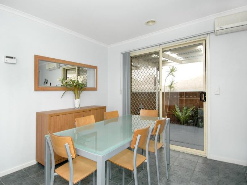 40 Filipi Drive, St Albans Park image 3
