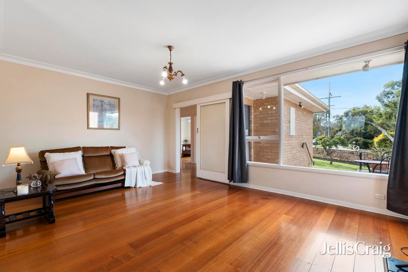 40 Finch Street, Burwood image 3