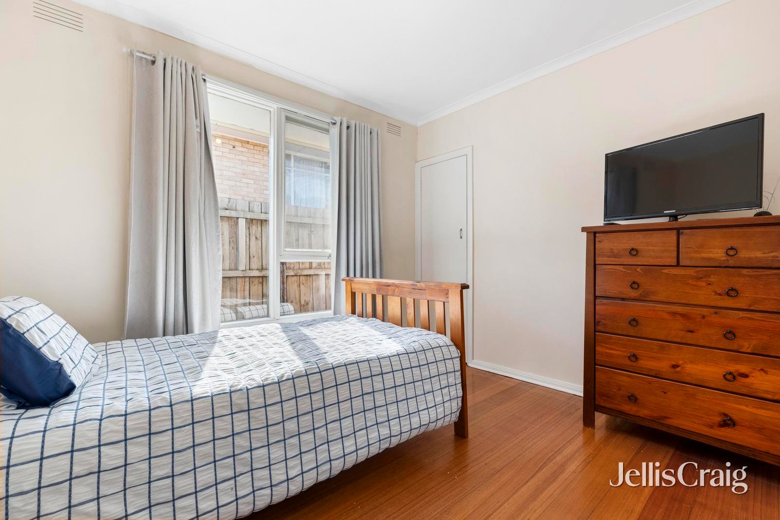 40 Finch Street, Burwood image 9