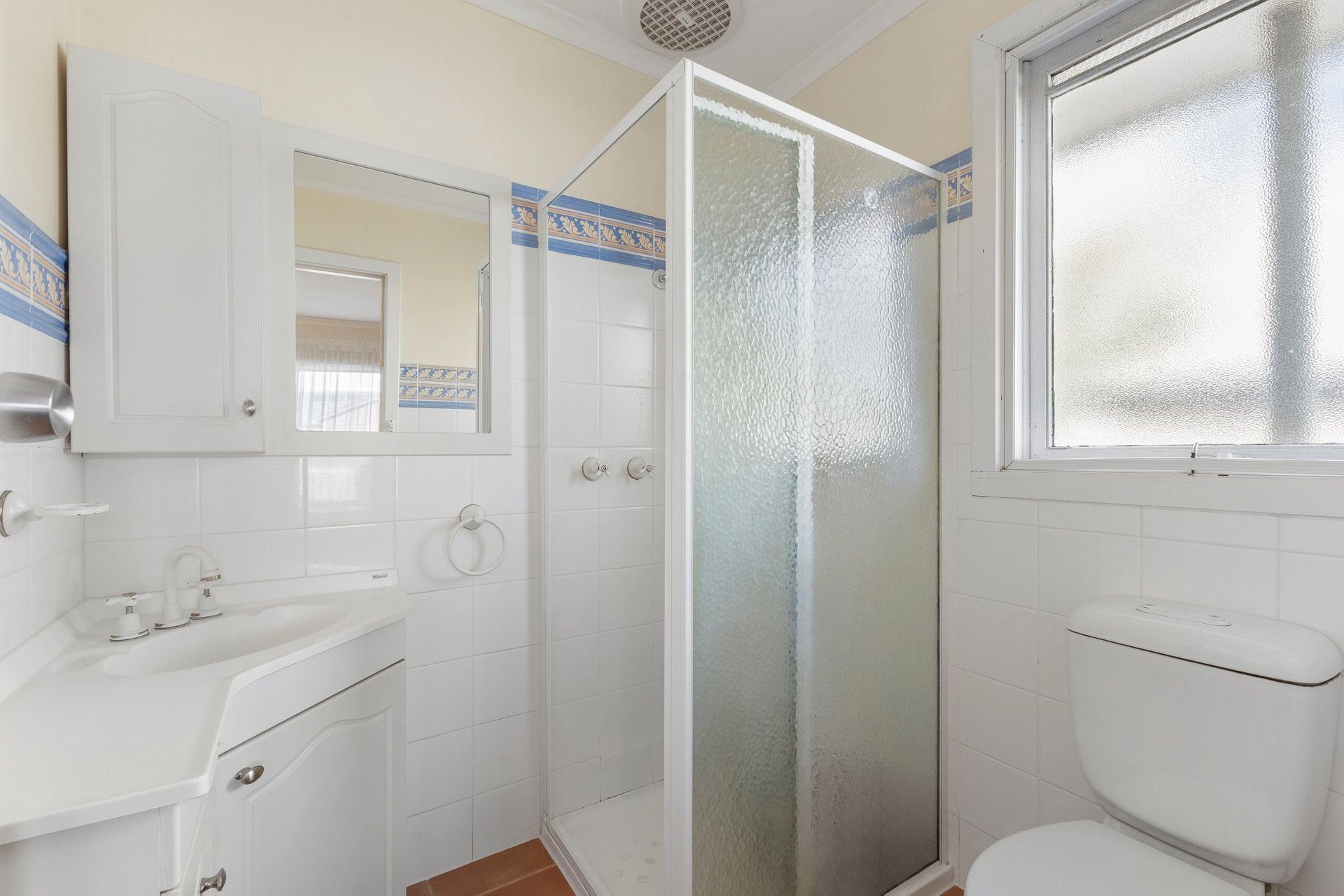 40 Gauntlet Avenue, Glen Waverley image 4