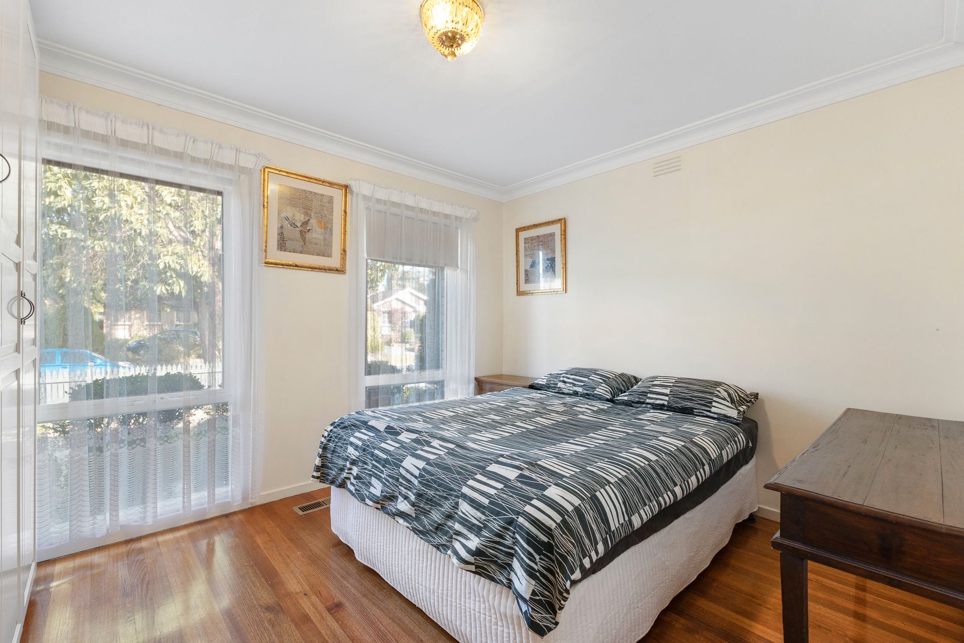 40 Gauntlet Avenue, Glen Waverley image 5
