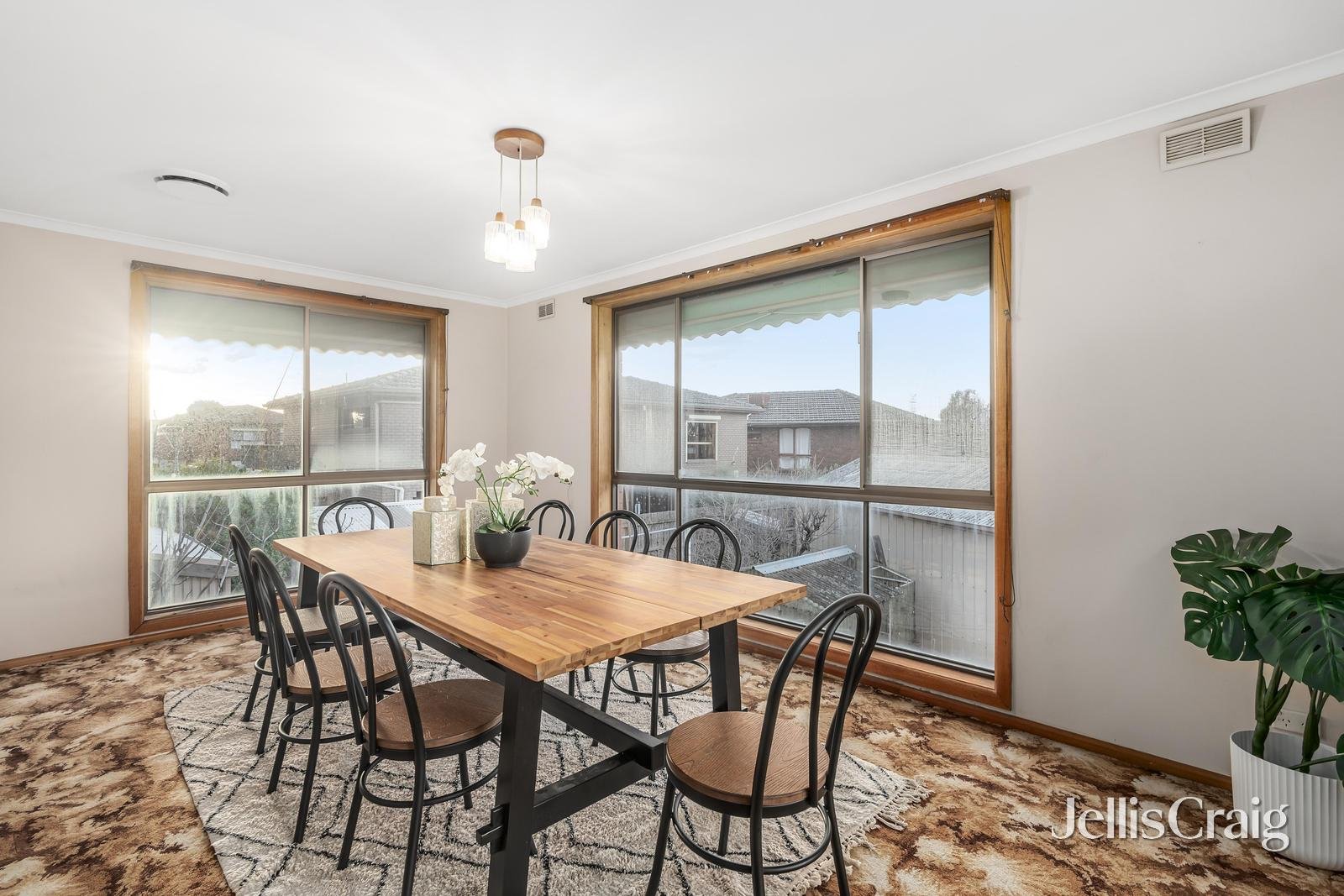 40 Hillcrest Court, Chadstone image 5