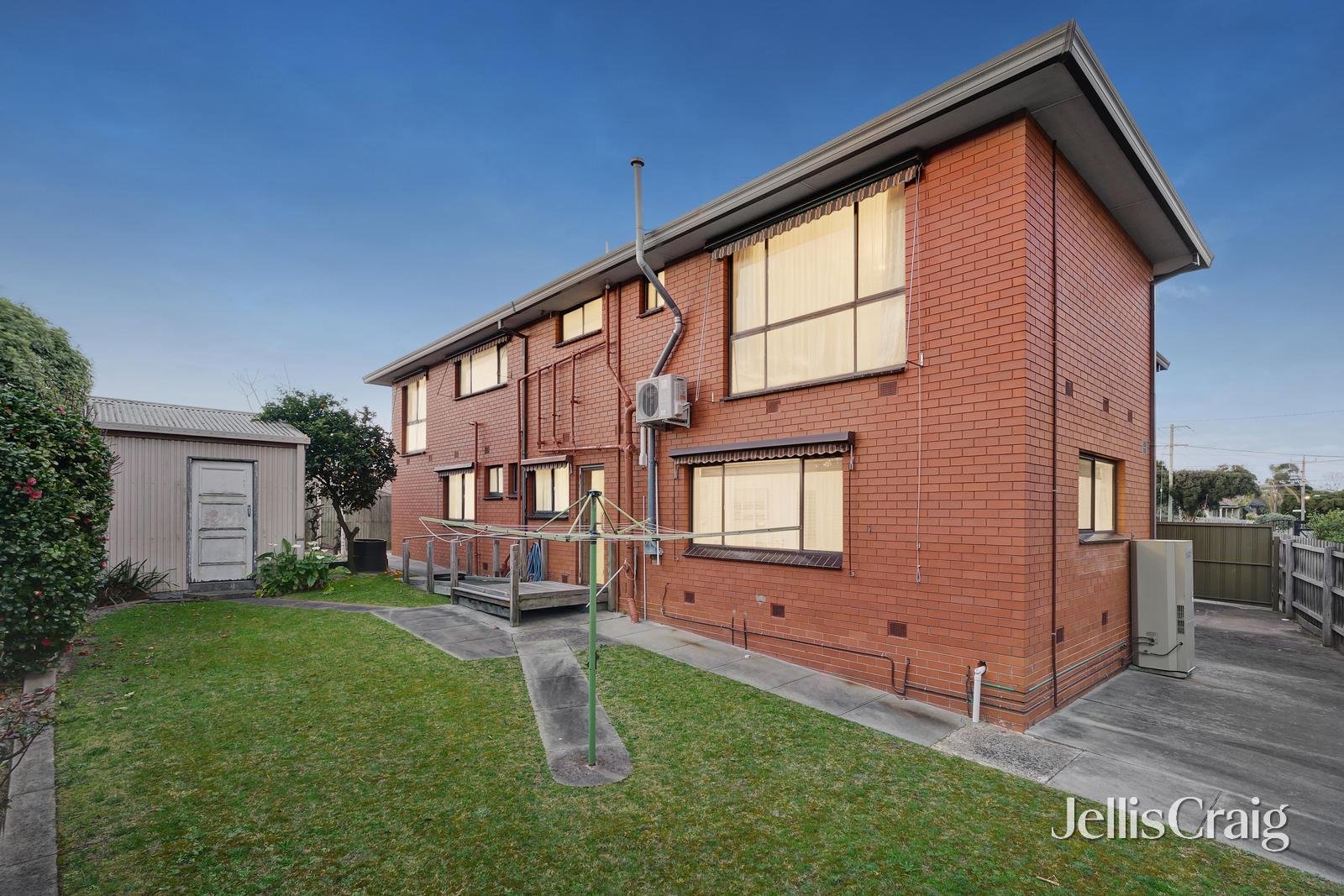 40 Hillcrest Court, Chadstone image 12