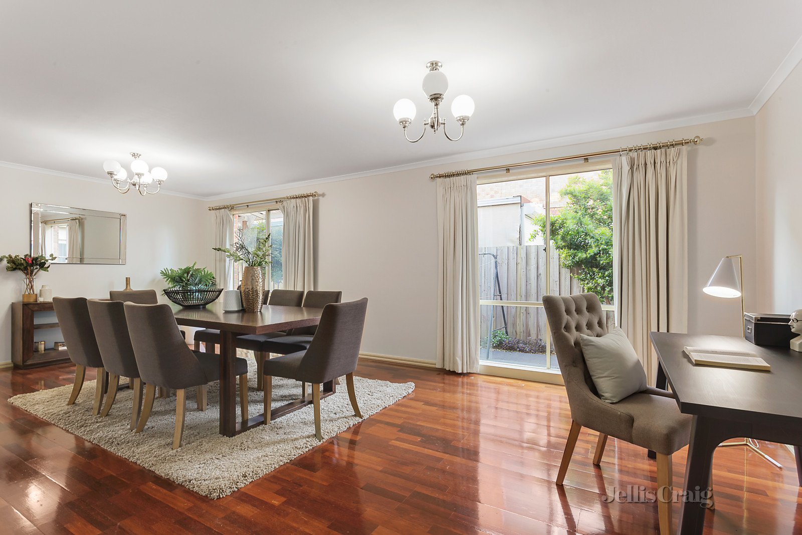 40 Huntingtower Crescent, Mount Waverley image 5