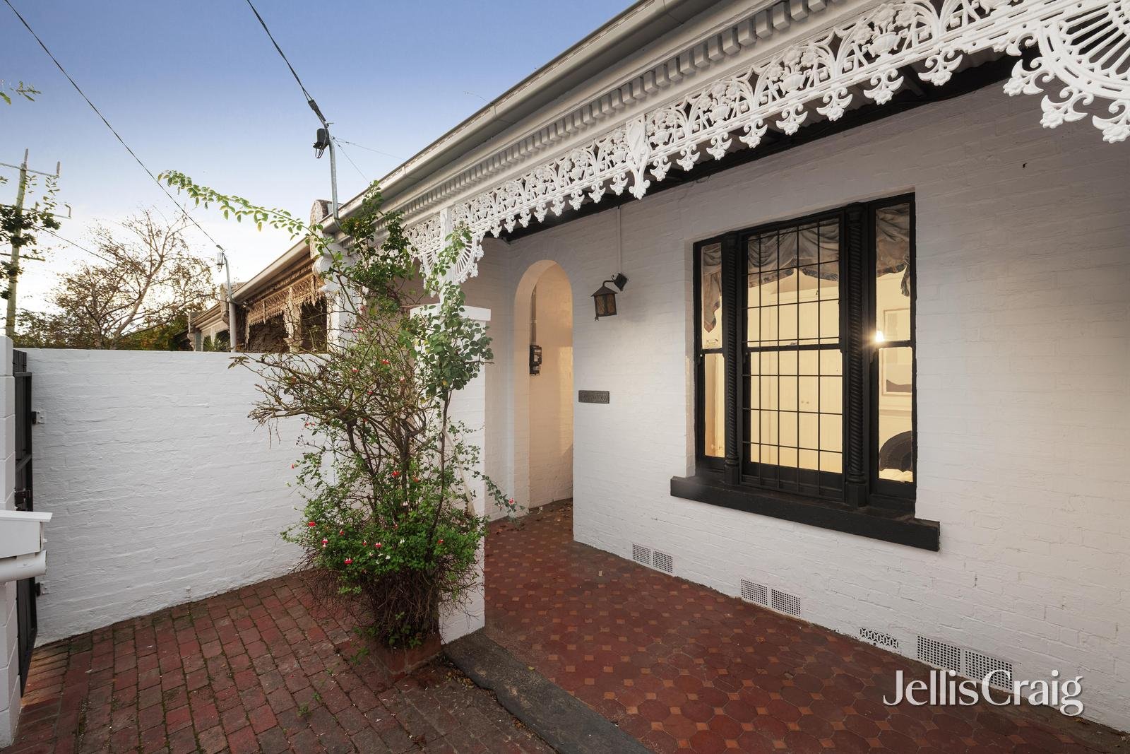 40 Kooyong Road, Armadale image 2