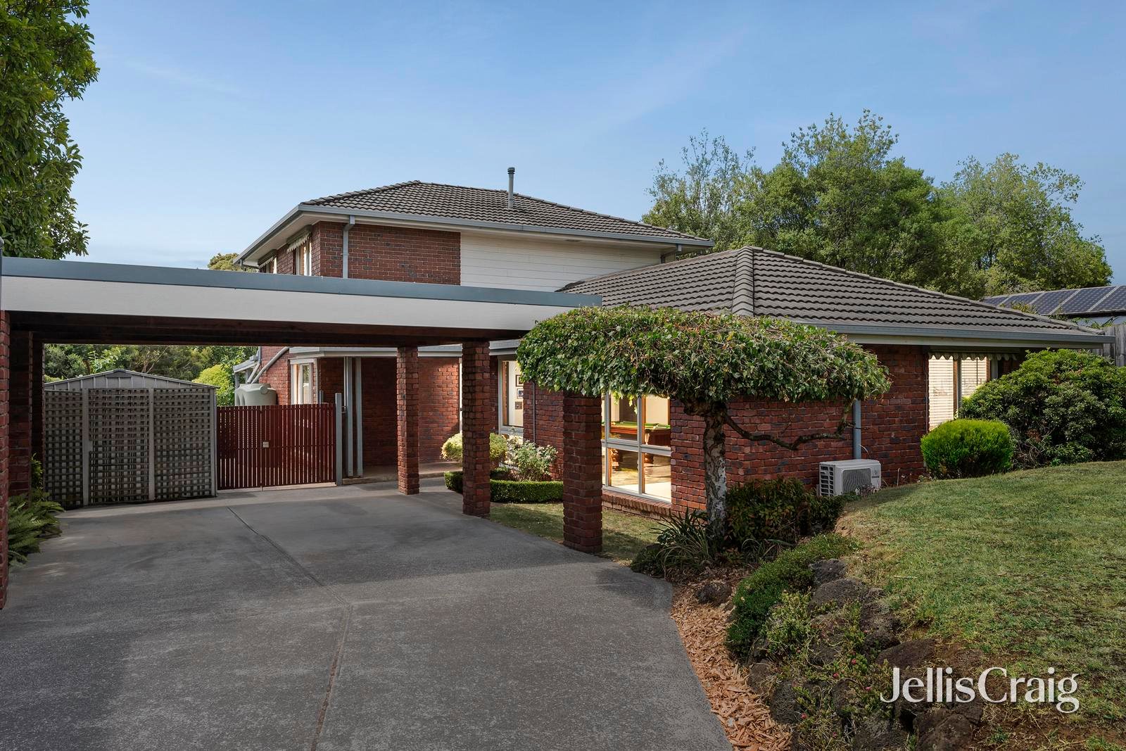 40 Landscape Drive, Mooroolbark image 1