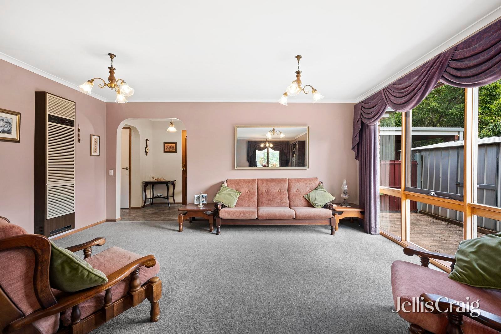 40 Landscape Drive, Mooroolbark image 2