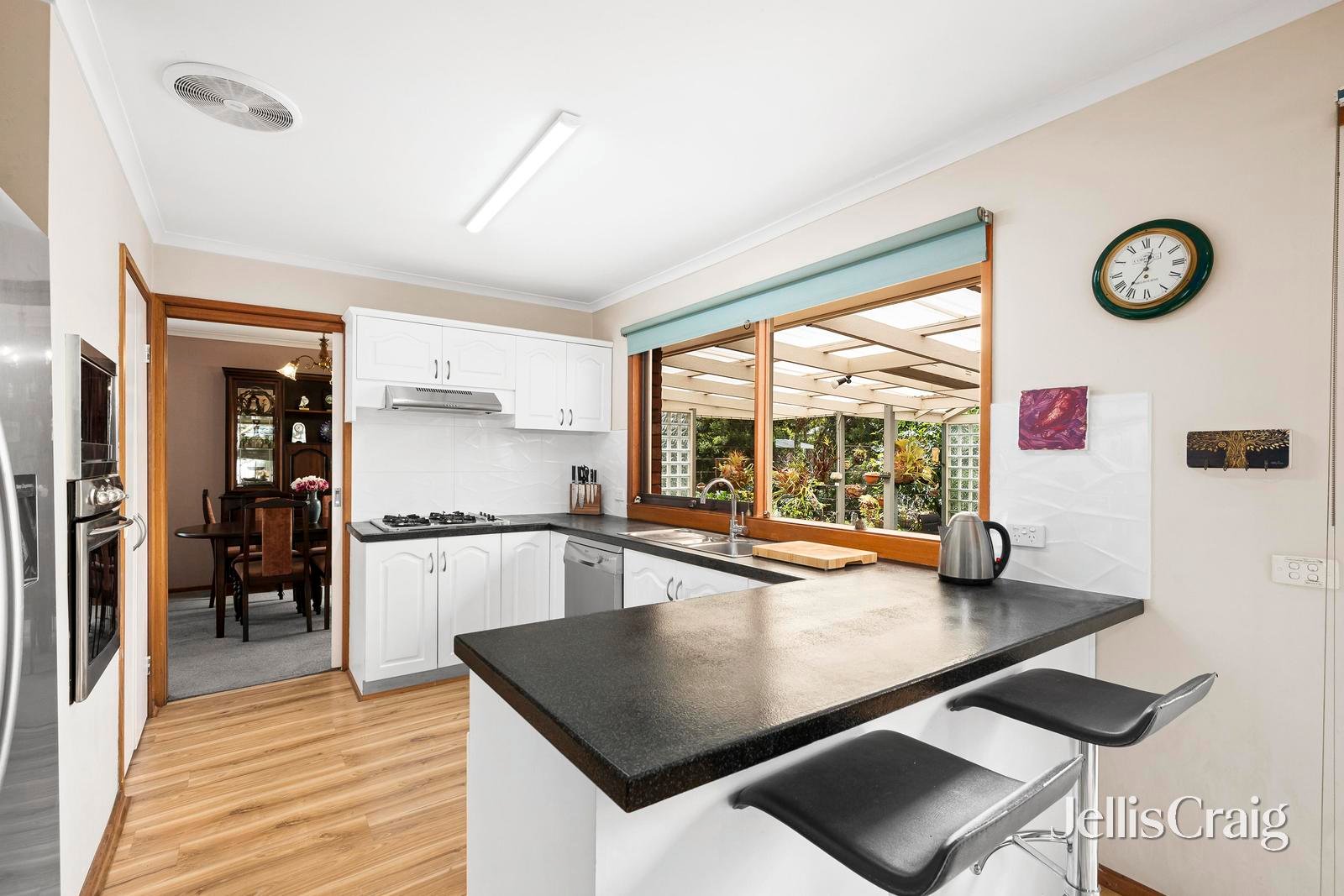 40 Landscape Drive, Mooroolbark image 3