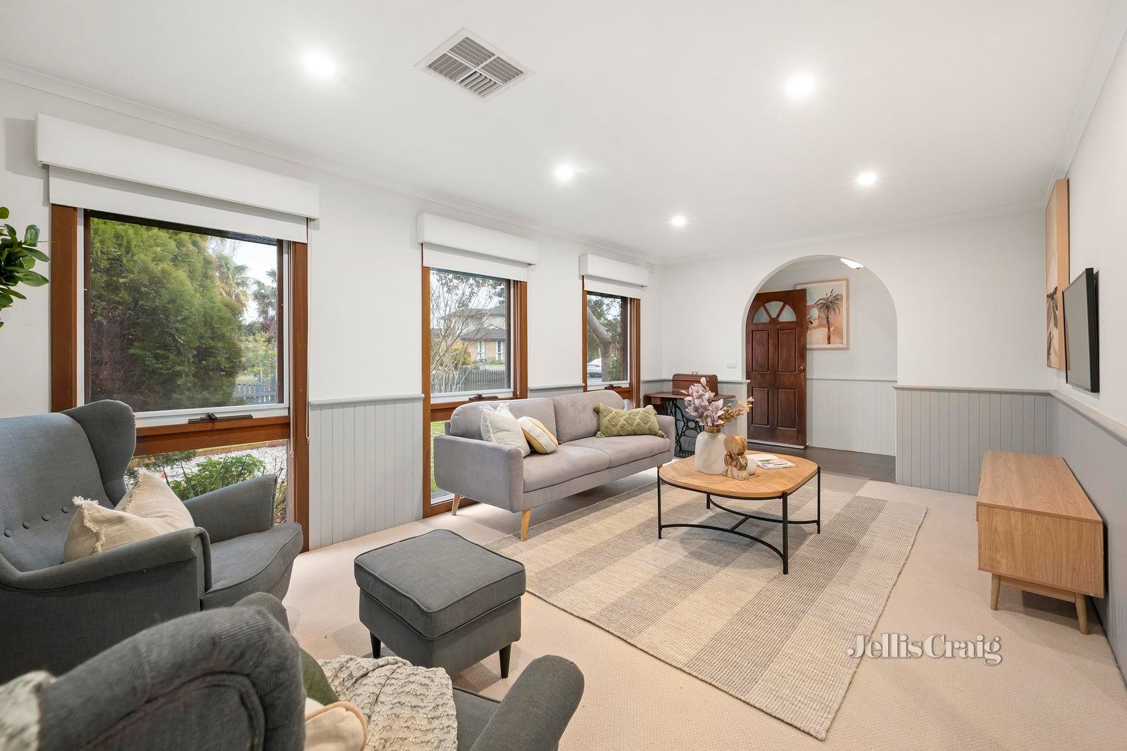 40 Lansell Road, Mooroolbark image 2