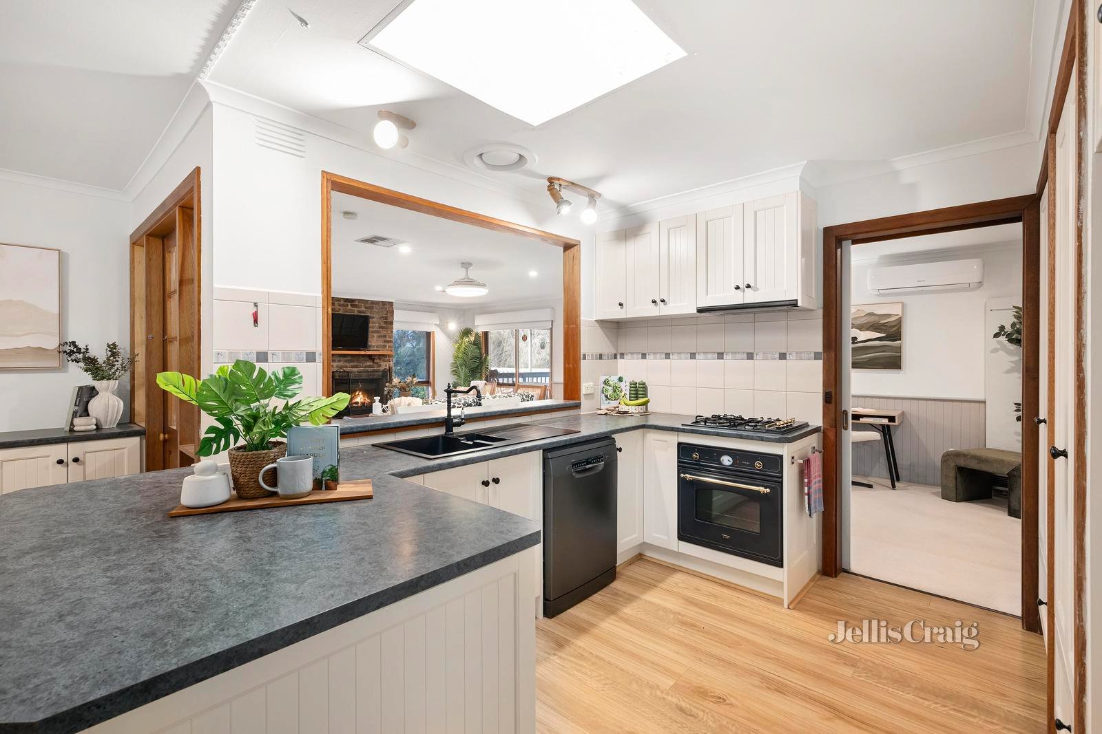 40 Lansell Road, Mooroolbark image 4
