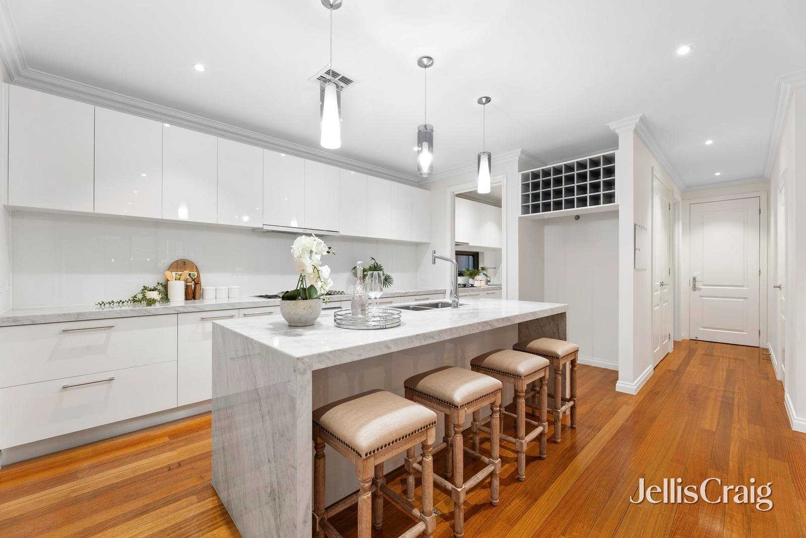 40 Leicester Avenue, Glen&nbsp;Waverley image 3