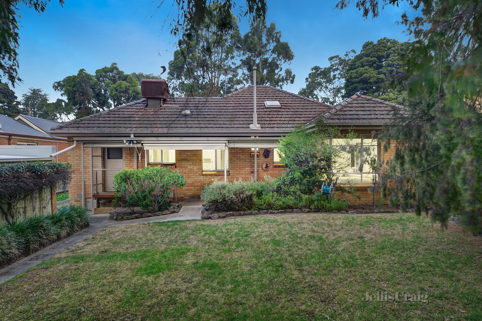 40 Malcolm Street, Blackburn image 9