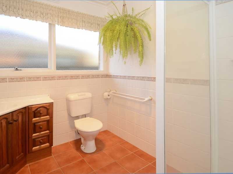 40 McCurdy Road, Herne Hill image 5