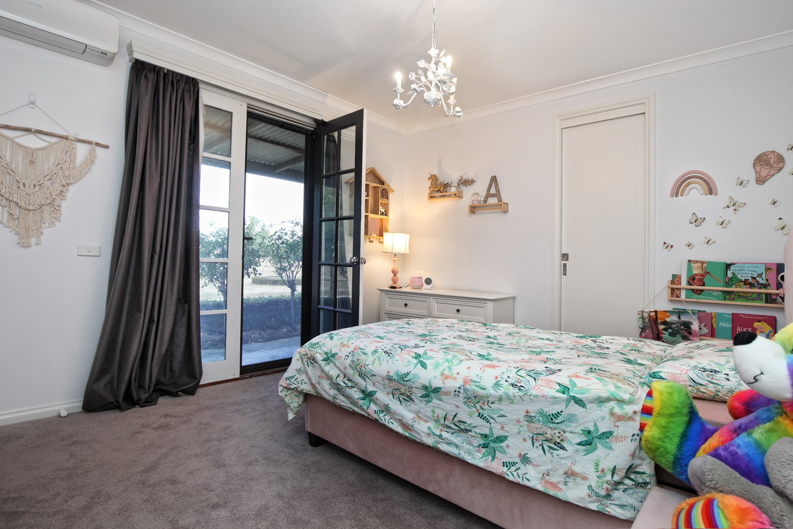 Property Gallery Thumbnail 11