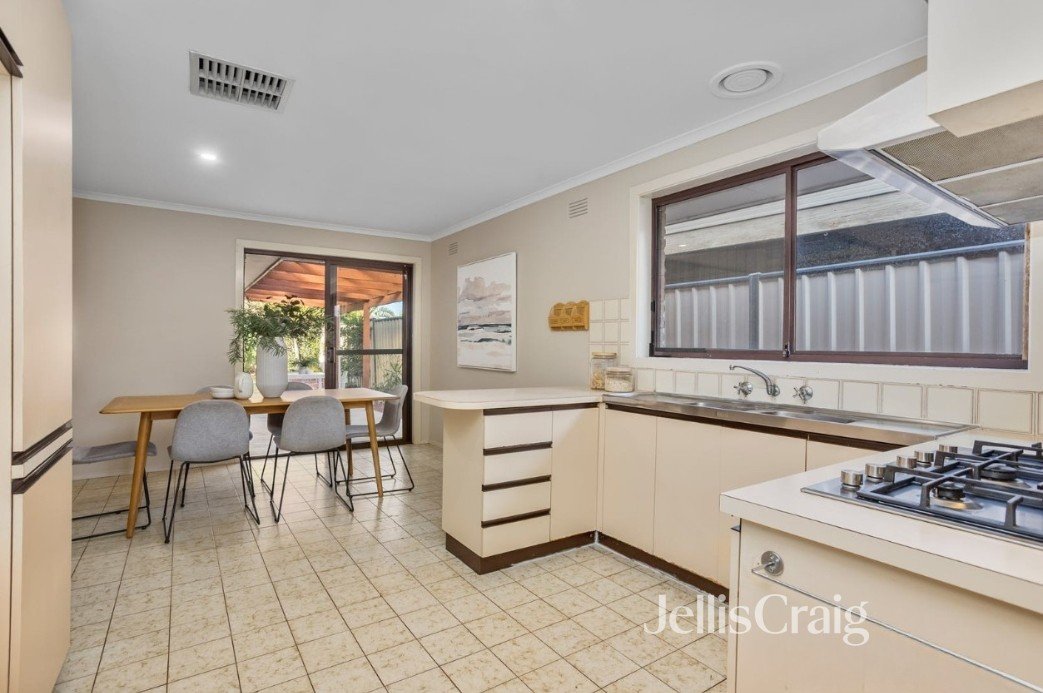 40 Rebecca Crescent, Altona Meadows image 5
