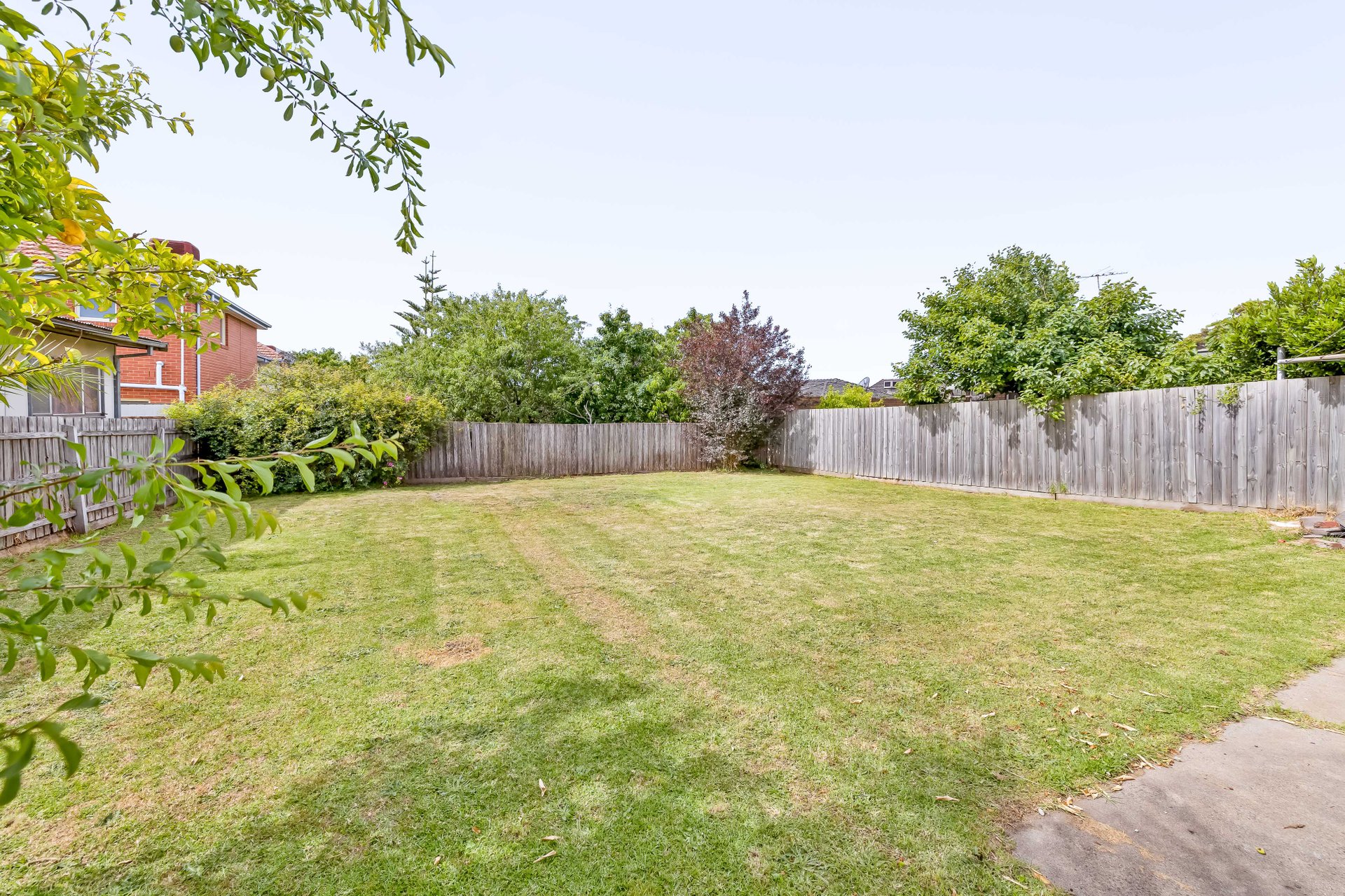 Property Gallery Thumbnail 8
