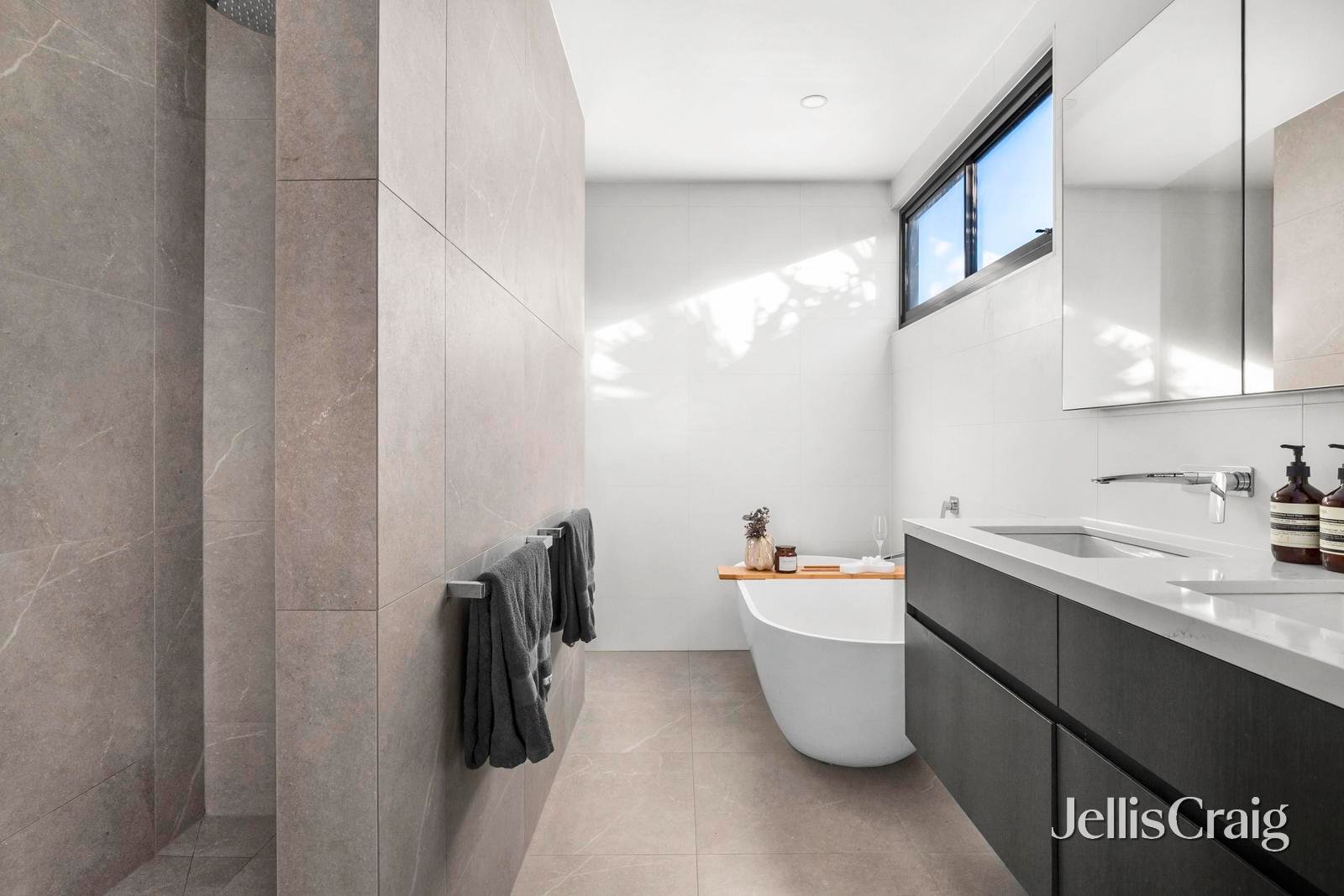 40 The Ridgeway, Kensington image 8