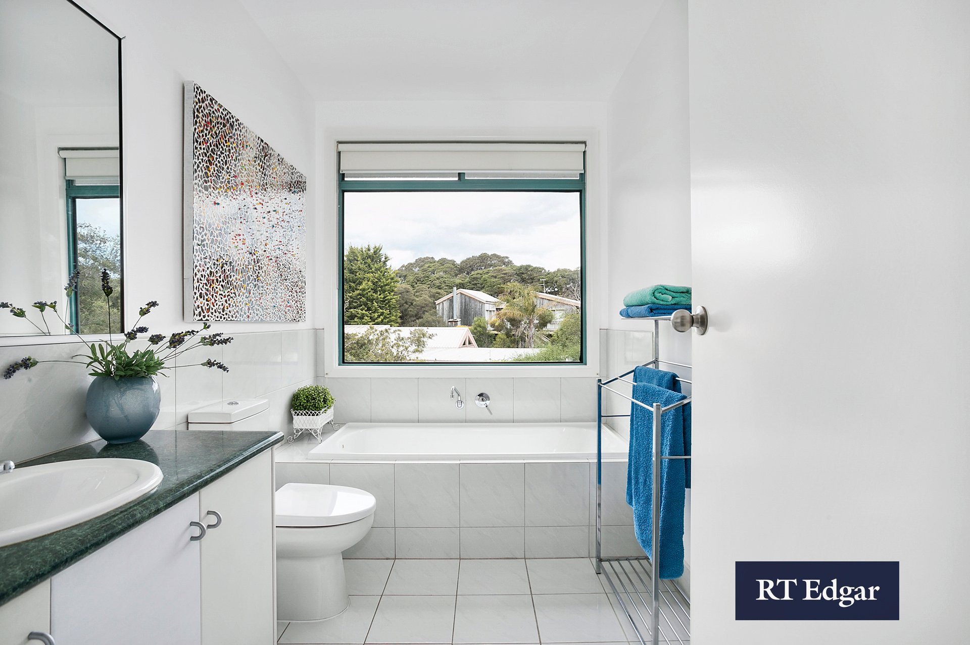 Property Gallery Thumbnail 11