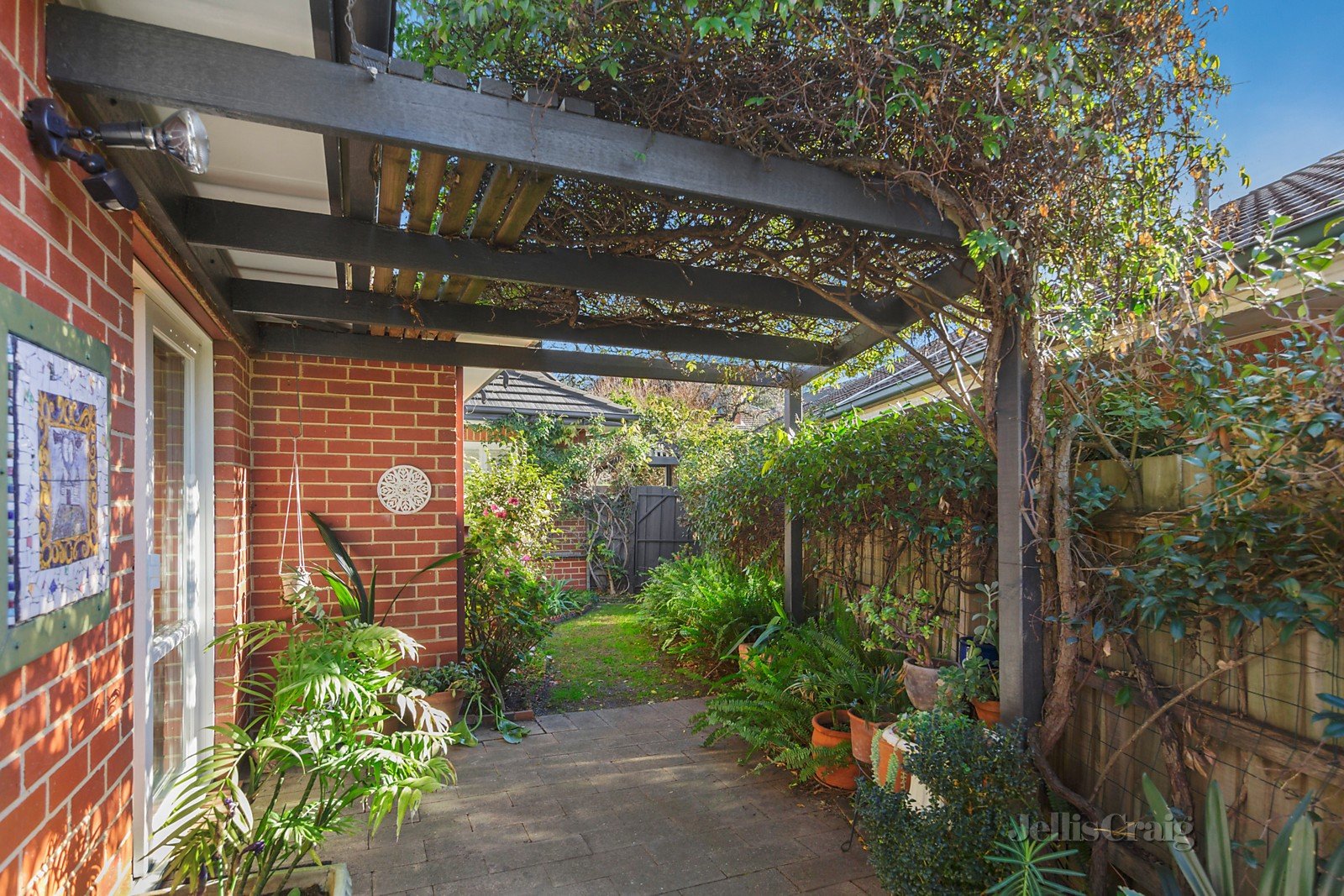 40 Vaughan Crescent, Kew image 5