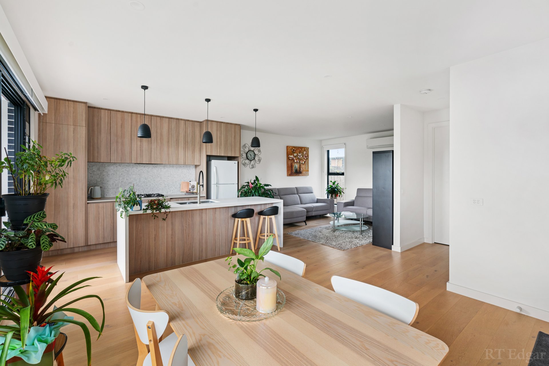 Property Gallery Thumbnail 3
