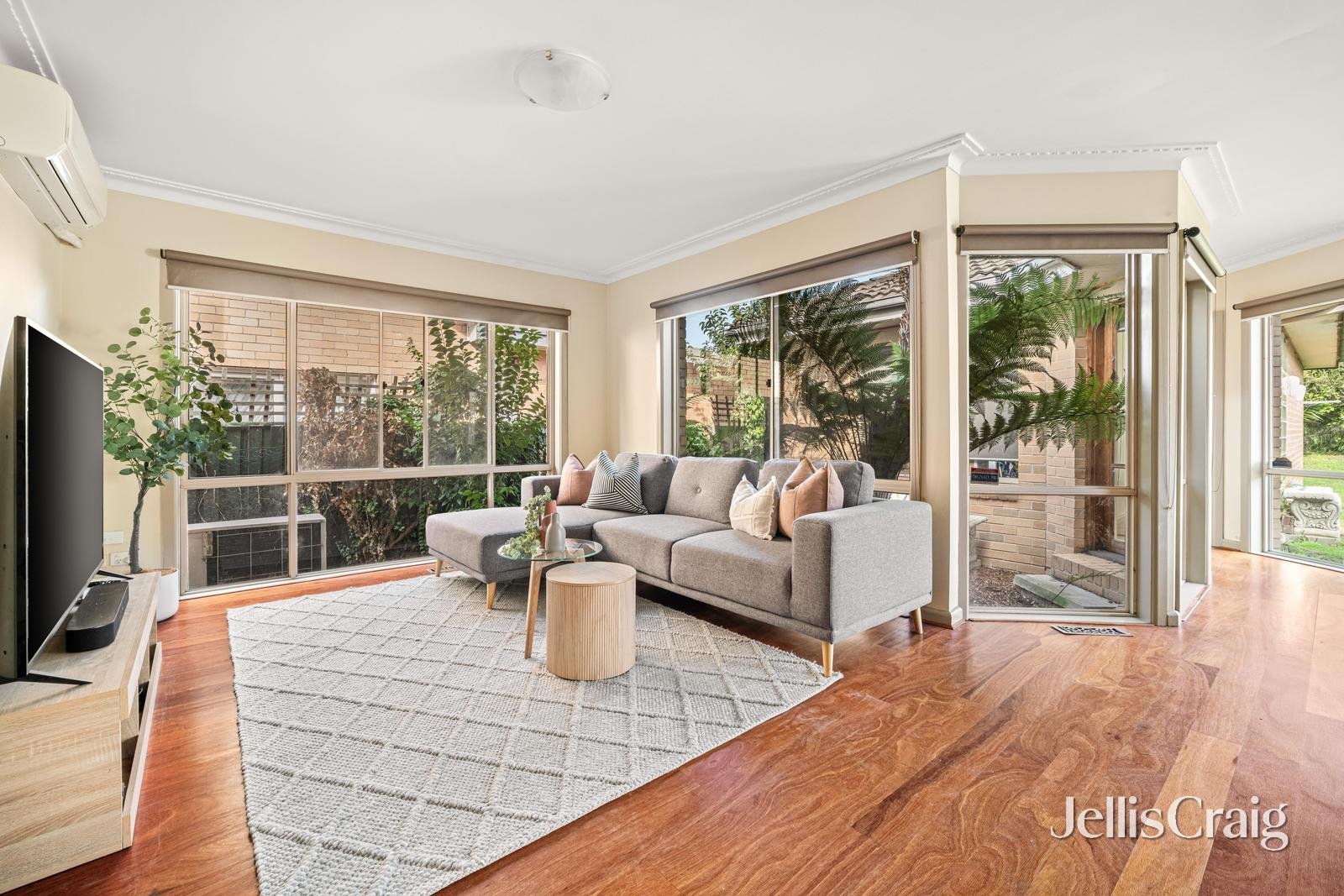 40 Weymar Street, Cheltenham image 2