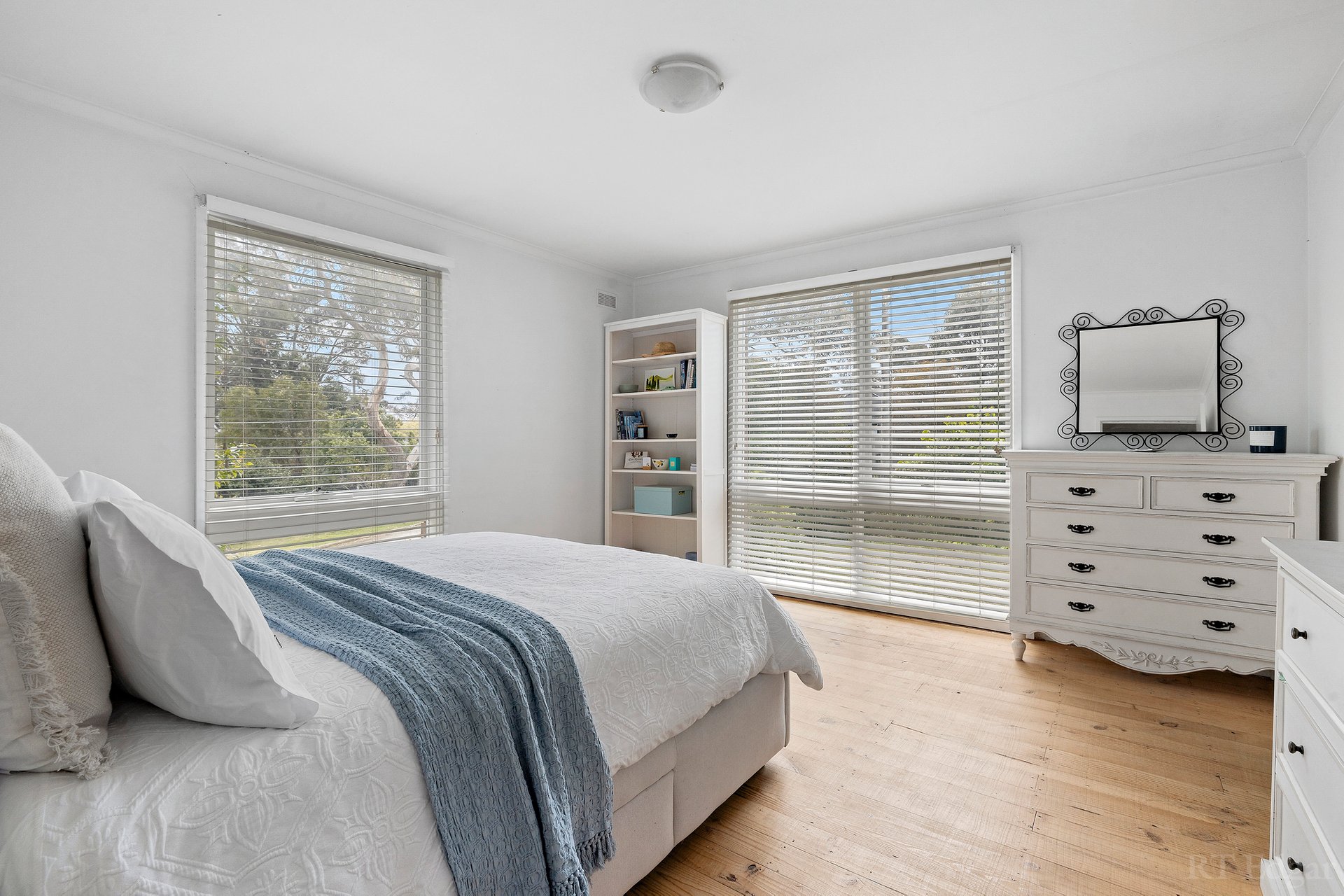 Property Gallery Thumbnail 5
