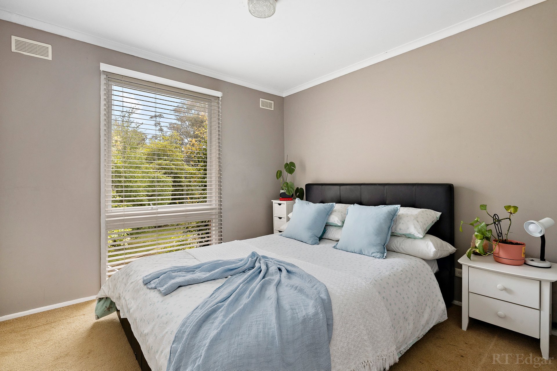 Property Gallery Thumbnail 7