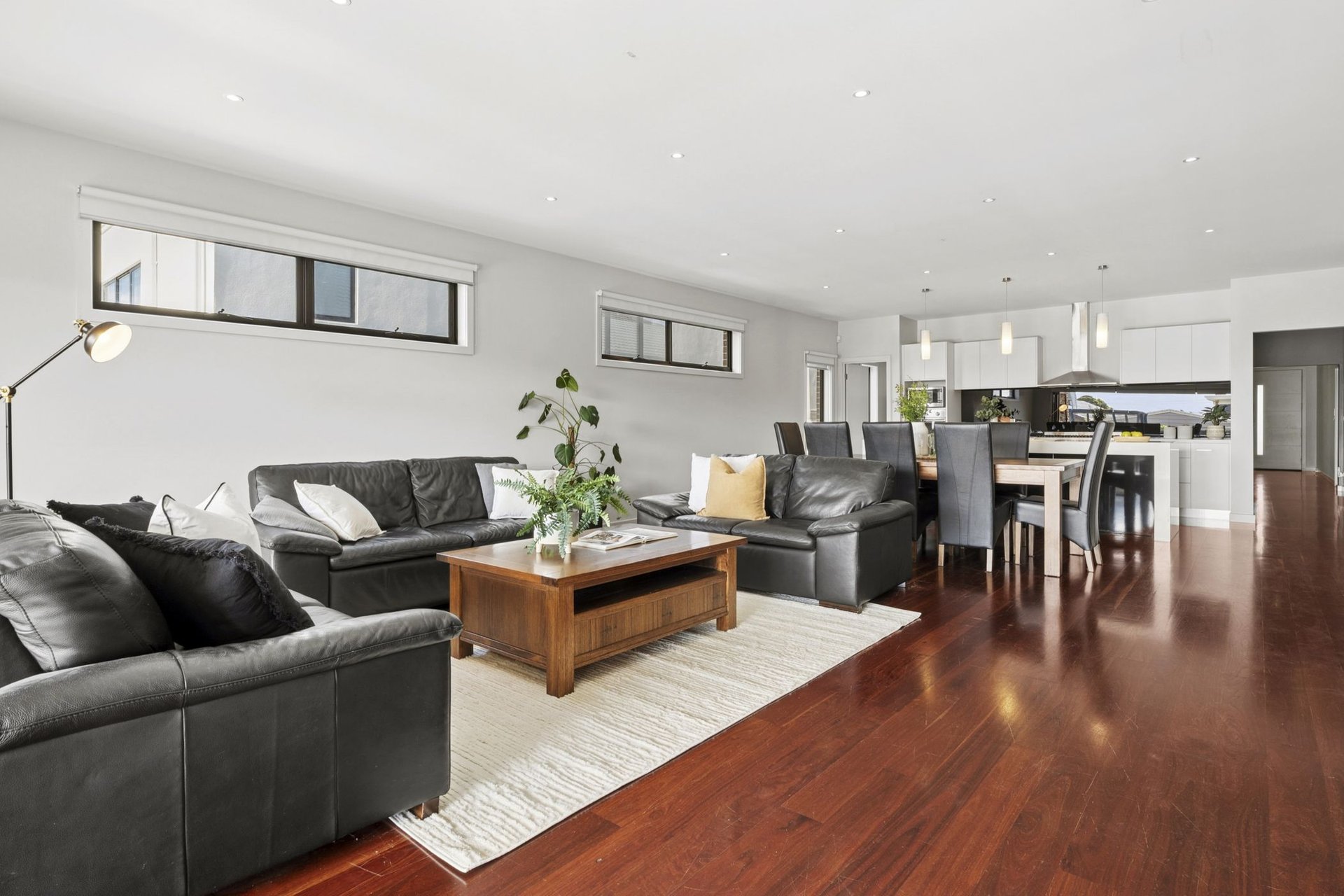 40 Wolseley Grove, Bell Post Hill image 5