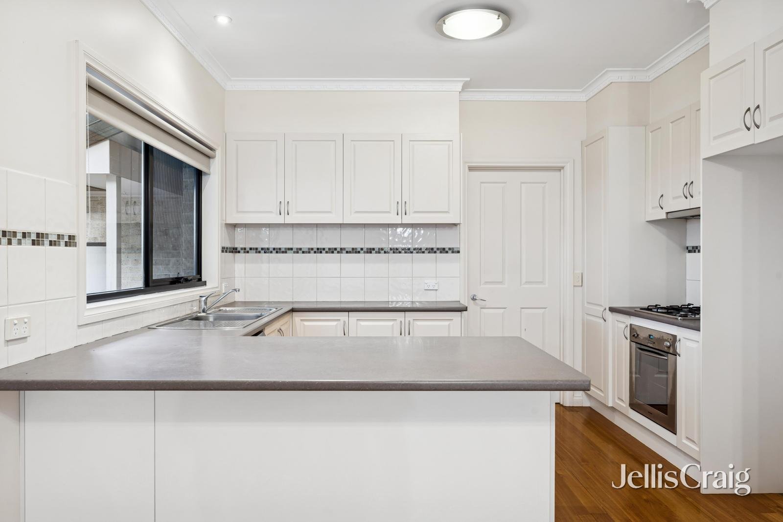 400 Dorset Road, Croydon image 4