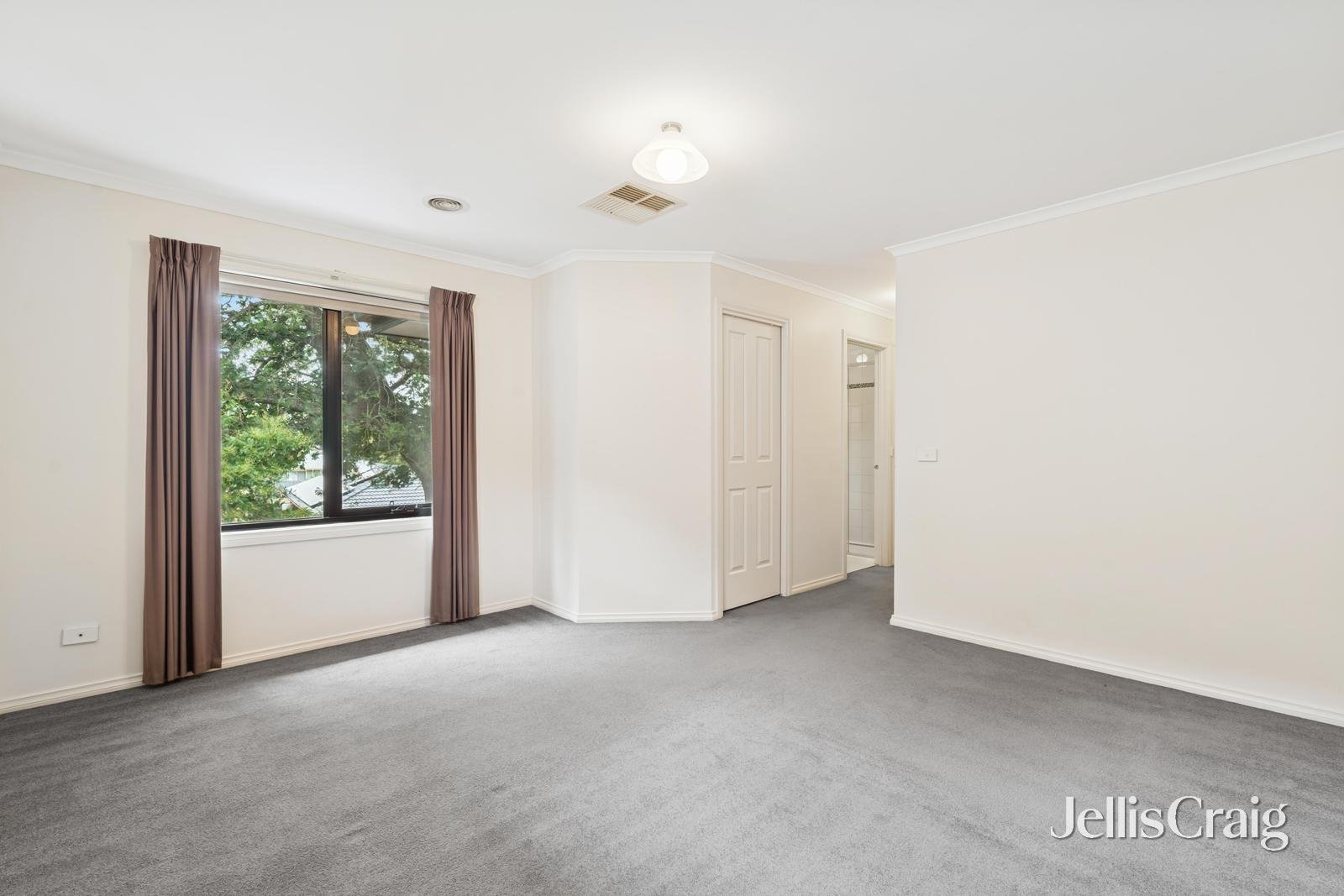 400 Dorset Road, Croydon image 5