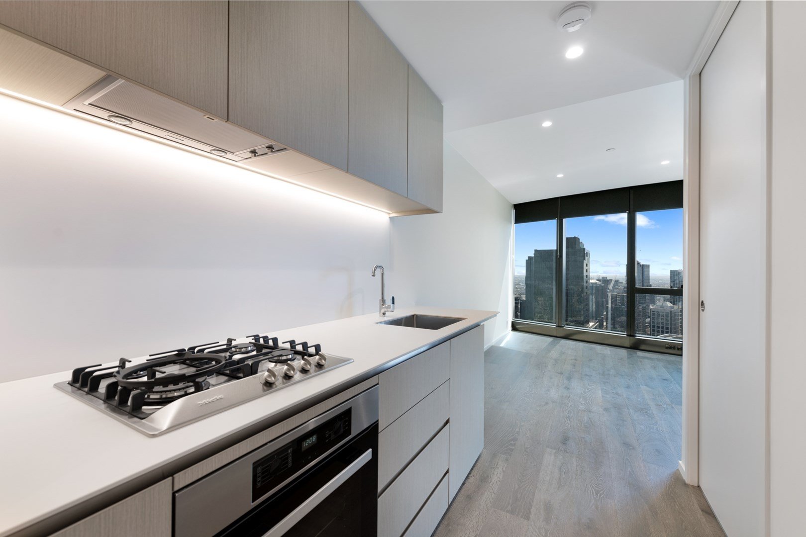 4001/70 Southbank Boulevard, Southbank image 7