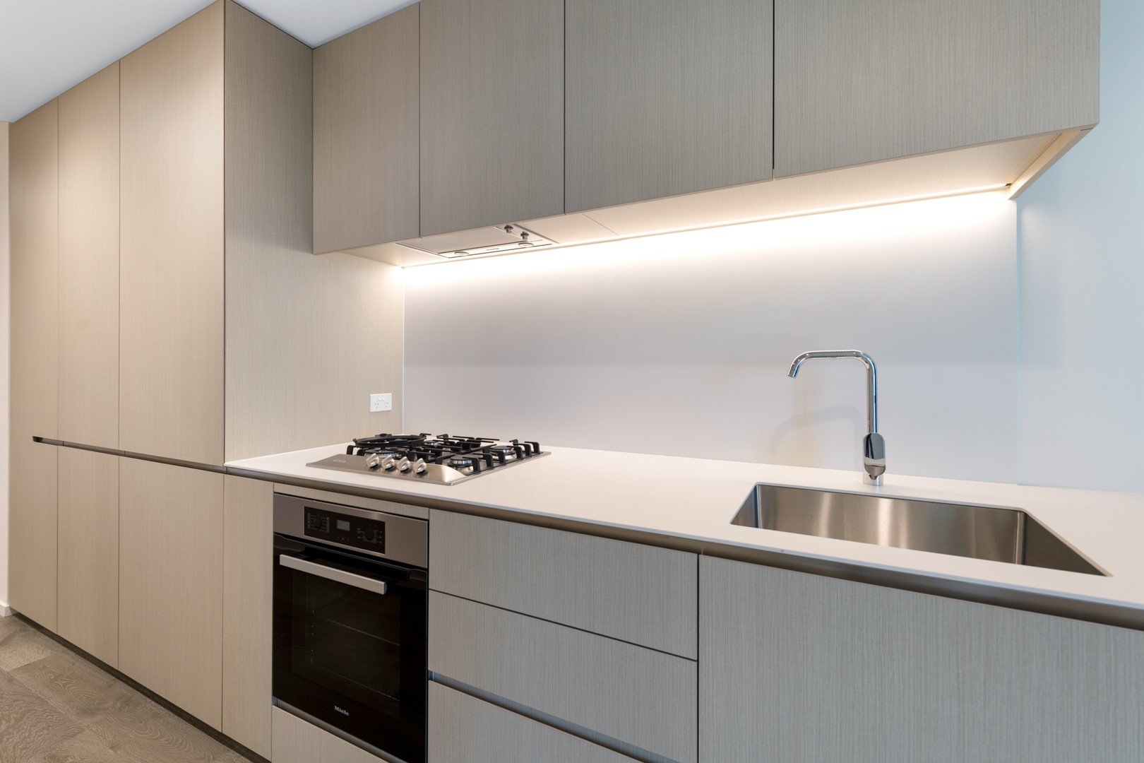 4001/70 Southbank Boulevard, Southbank image 6