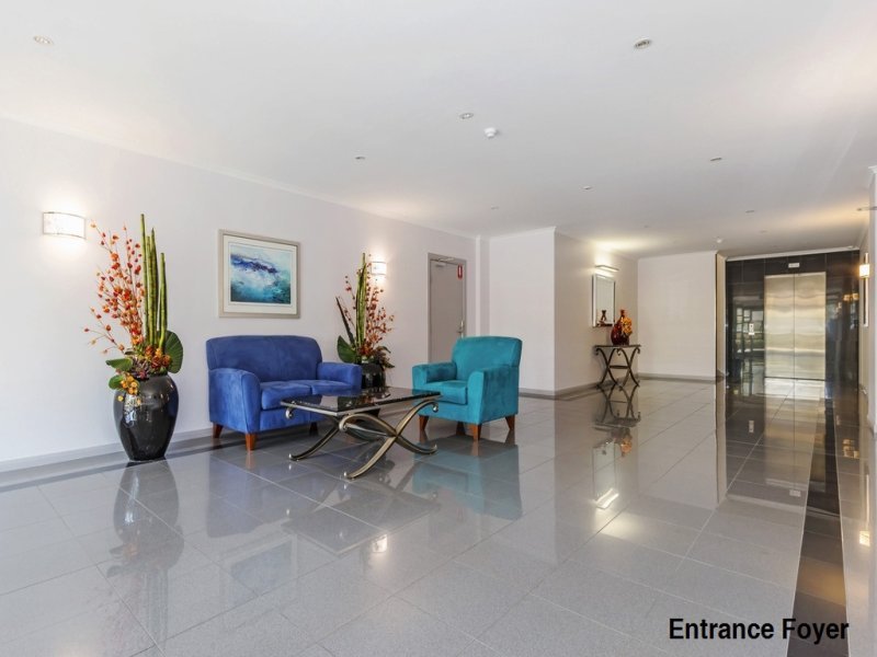 4002/2 Sovereign Point Court, Doncaster image 6